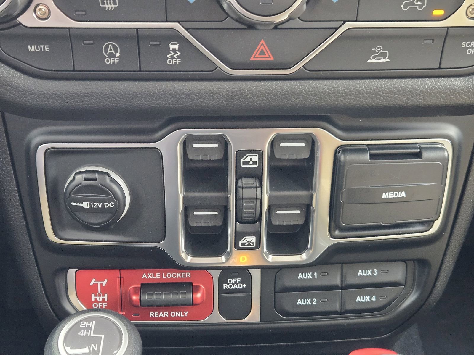 New 2026 Jeep Gladiator Willys AWD/4WD image 24