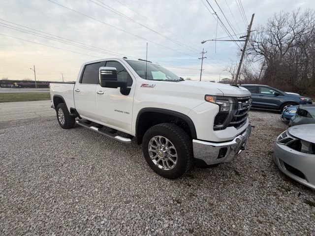 Used 2025 Chevrolet Silverado 2500 LTZ w/ LTZ Plus Package image 7