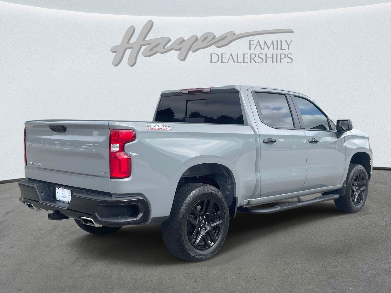 Used 2024 Chevrolet Silverado 1500 LT Trail Boss w/ Convenience Package II AWD/4WD image 3
