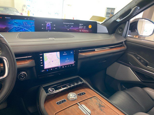 New 2027 Lincoln Navigator L Black Label AWD/4WD image 17