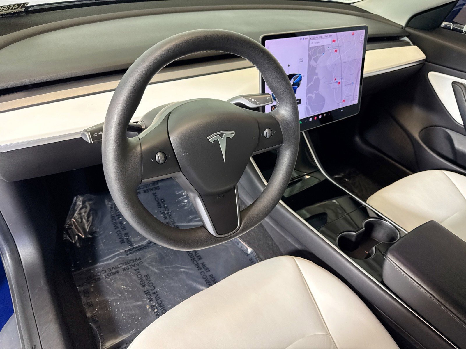 Used 2020 Tesla Model 3 Standard Range image 4