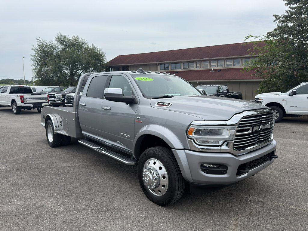 Used 2022 RAM 4500 Laramie AWD/4WD image 3