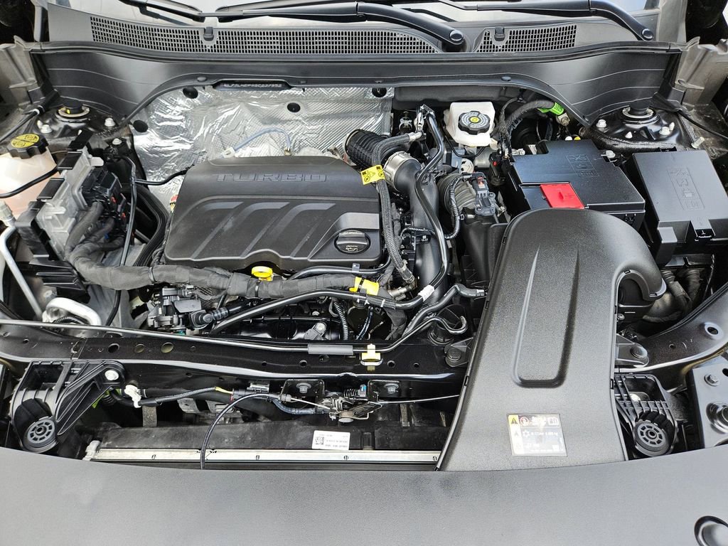 Used 2025 Chevrolet Trax LT w/ LT Convenience Package FWD image 29