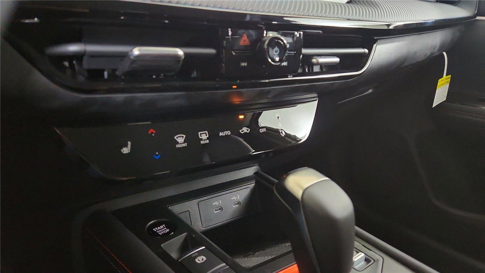 New 2026 Nissan Kicks SR w/ Cold Weather Package image 31