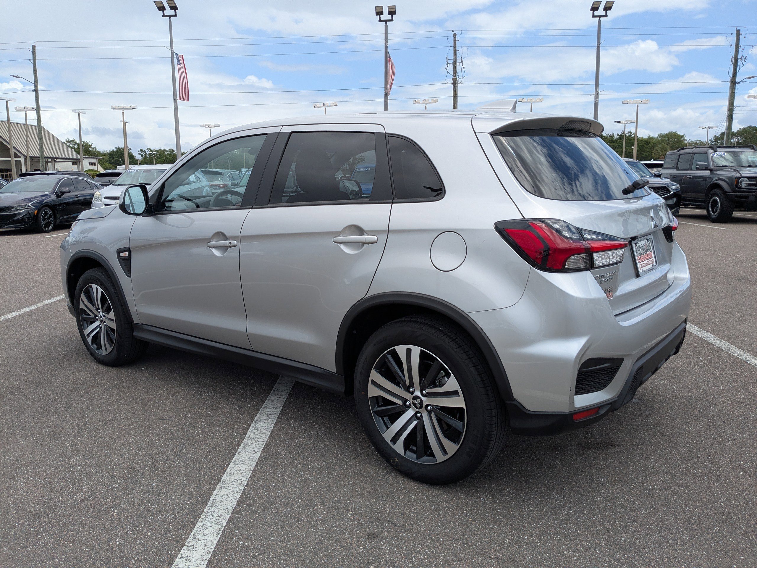 Used 2025 Mitsubishi Outlander Sport ES image 6
