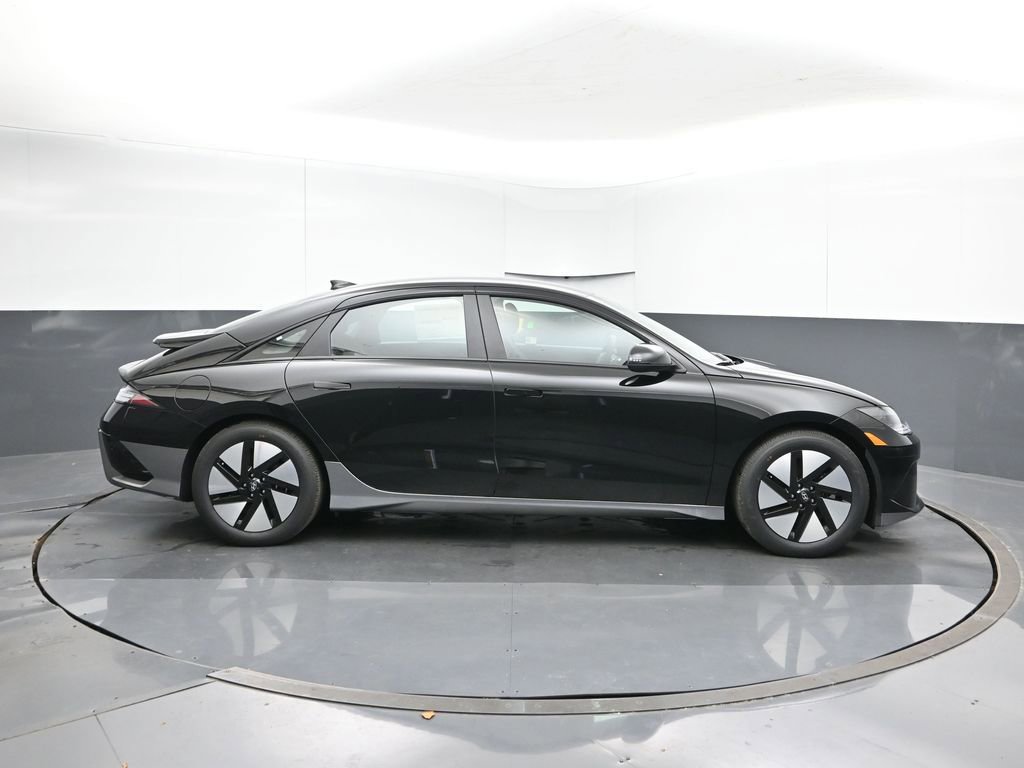 New 2025 Hyundai Ioniq 6 SE image 6