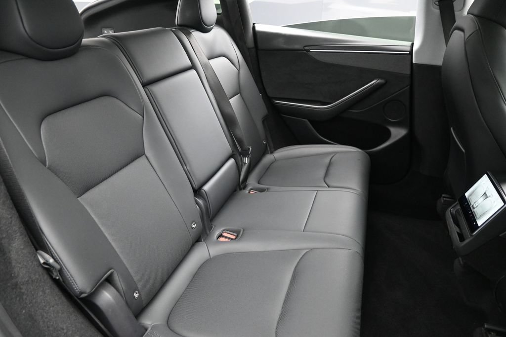 Used 2026 Tesla Model Y AWD image 29