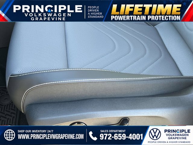 New 2027 Volkswagen Tiguan SE FWD image 14