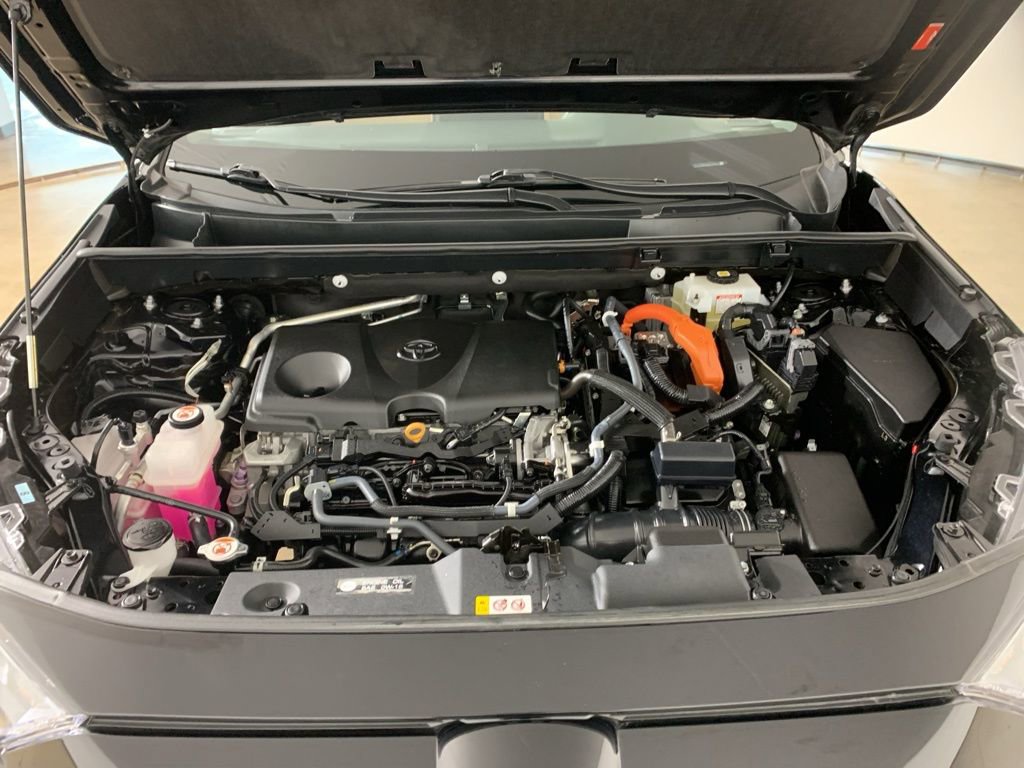 Used 2021 Toyota RAV4 LE image 40