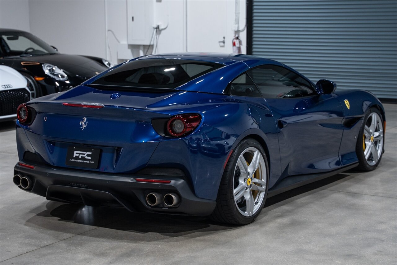 Used 2020 Ferrari Portofino RWD image 13