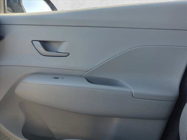 Used 2025 Hyundai Kona SEL FWD image 22