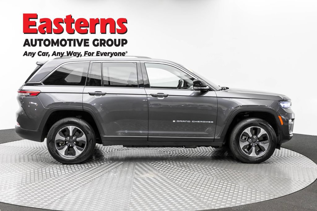 Used 2022 Jeep Grand Cherokee Limited 4xe AWD/4WD image 4