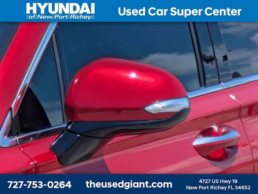 Used 2023 Hyundai Santa Fe SEL FWD image 11