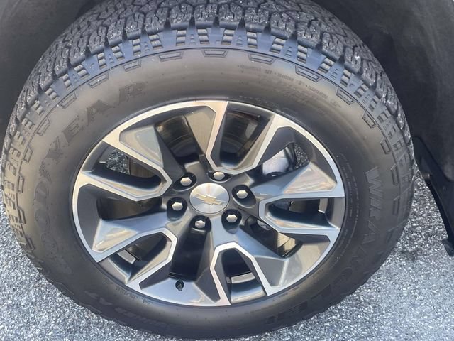 Used 2024 Chevrolet Silverado 1500 LT AWD/4WD image 11