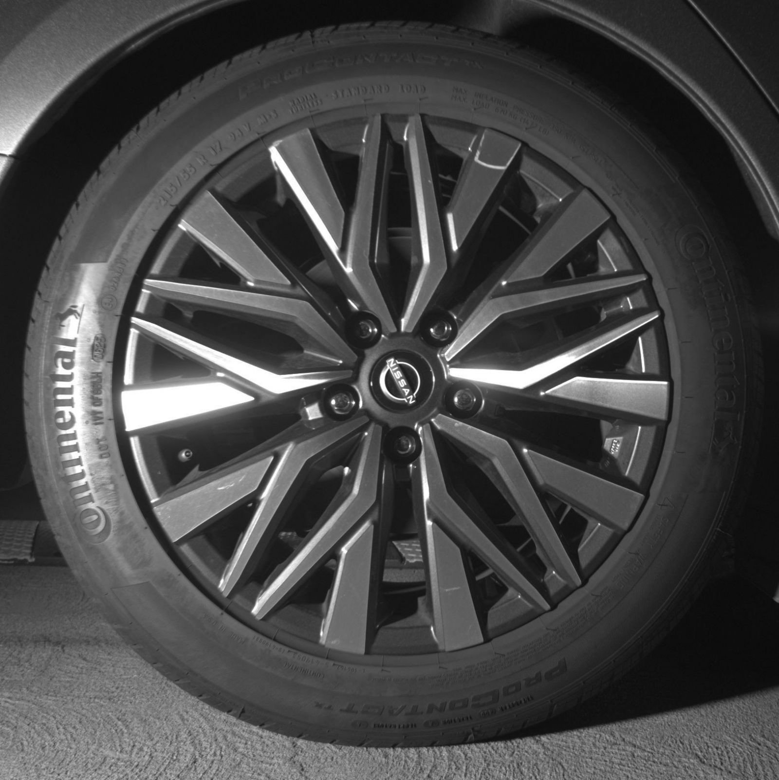 Used 2025 Nissan Altima 2.5 SV FWD image 18