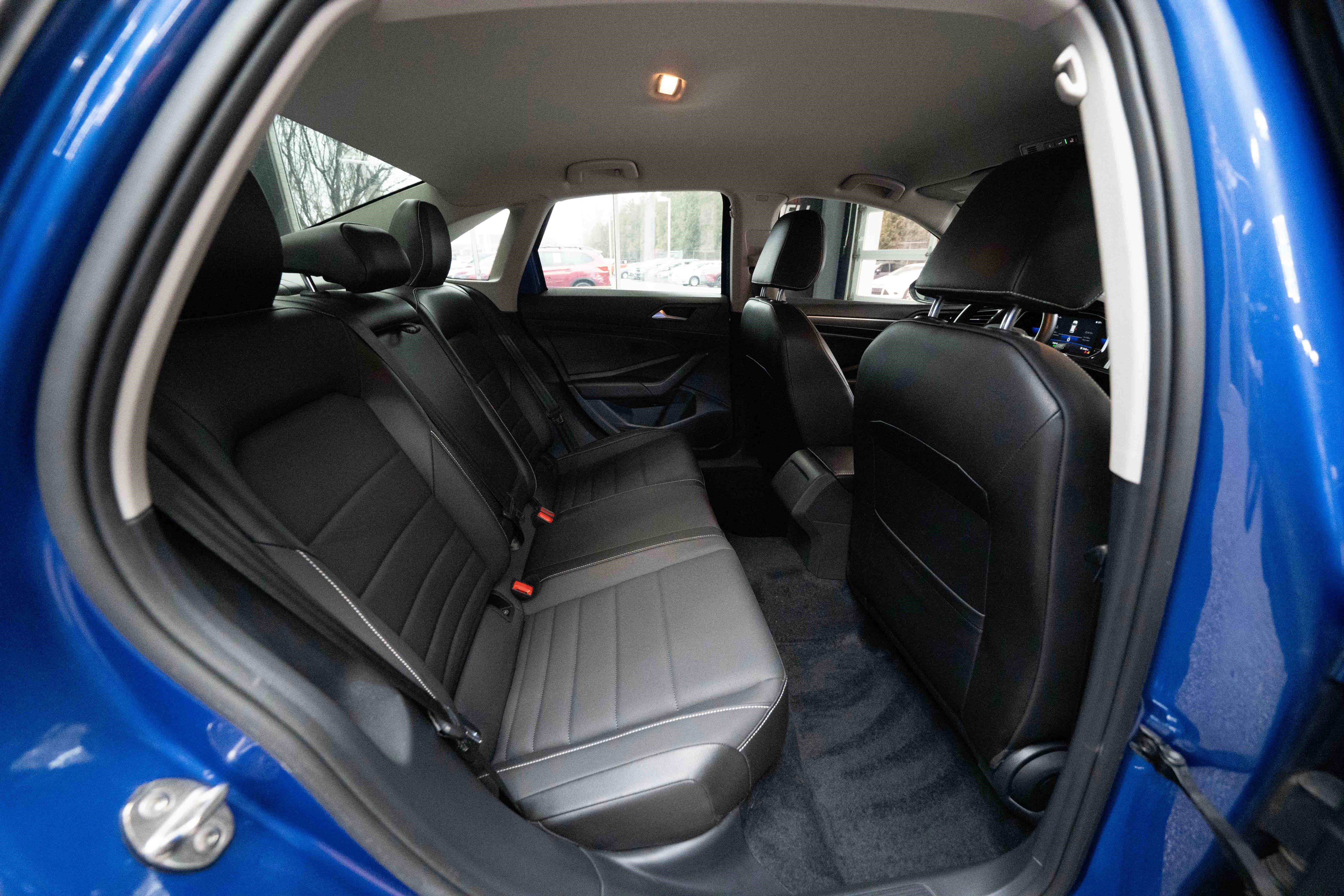 Used 2022 Volkswagen Jetta SE image 24