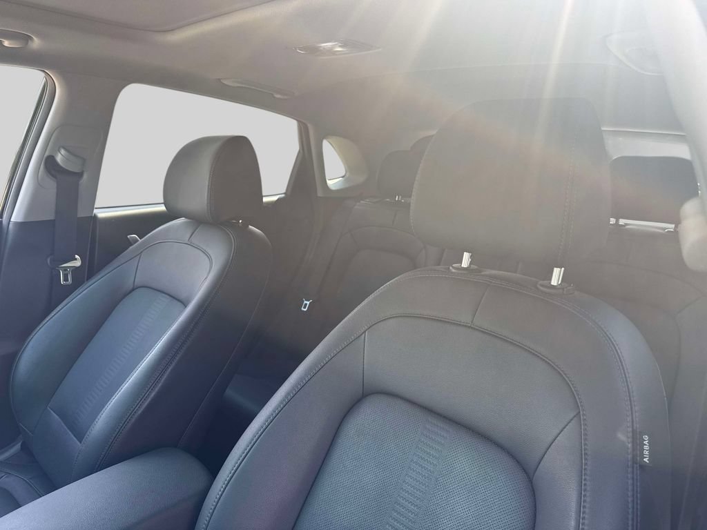 Certified 2022 Hyundai Kona Limited w/ Cargo Package FWD image 19