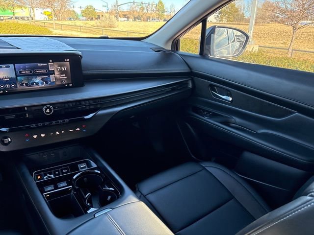 Certified 2025 Nissan Murano SV AWD/4WD image 15