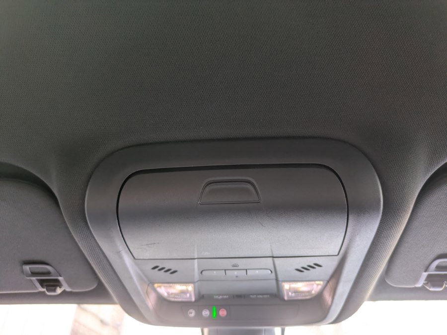 Used 2021 Chevrolet Blazer RS w/ Enhanced Convenience Package image 11