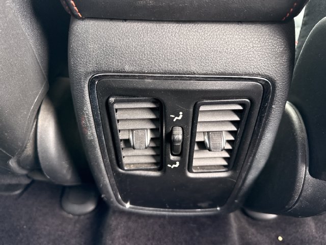 Used 2017 Jeep Grand Cherokee Laredo AWD/4WD image 18