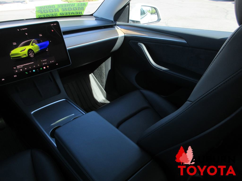 Used 2023 Tesla Model Y Long Range image 36