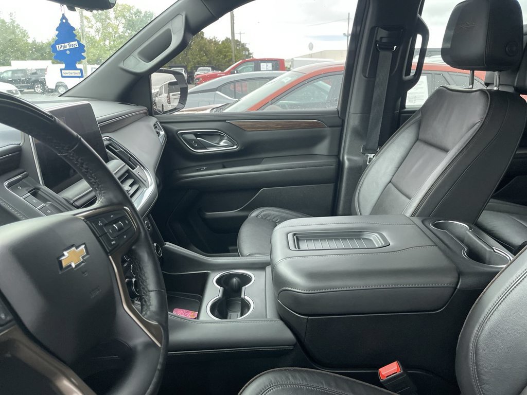 Used 2024 Chevrolet Tahoe High Country w/ Advanced Technology Package AWD/4WD image 5