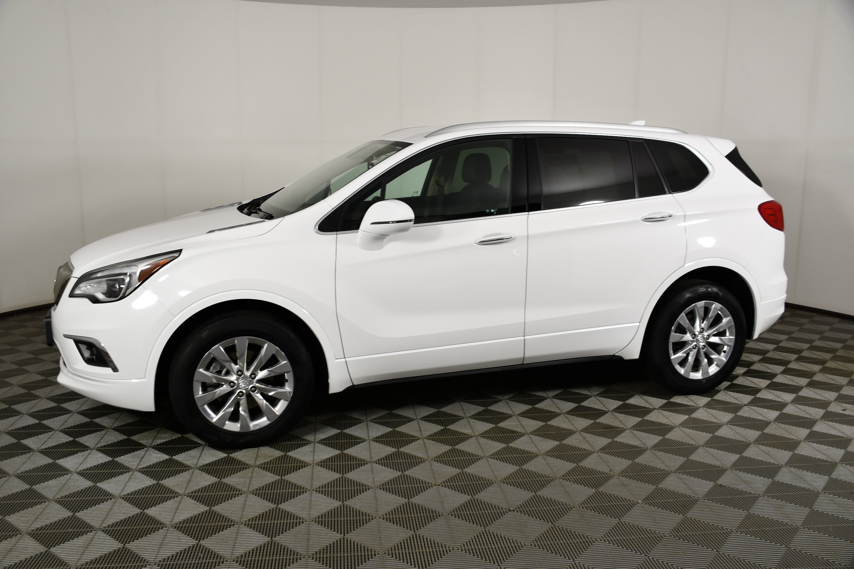 Used 2018 Buick Envision Essence AWD/4WD image 9