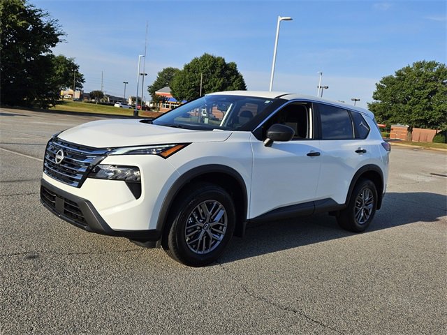 New 2026 Nissan Rogue S image 3