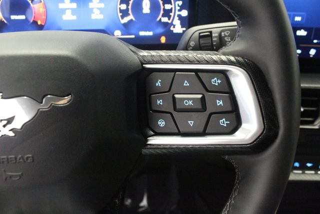 Used 2025 Ford Mustang Coupe RWD image 15