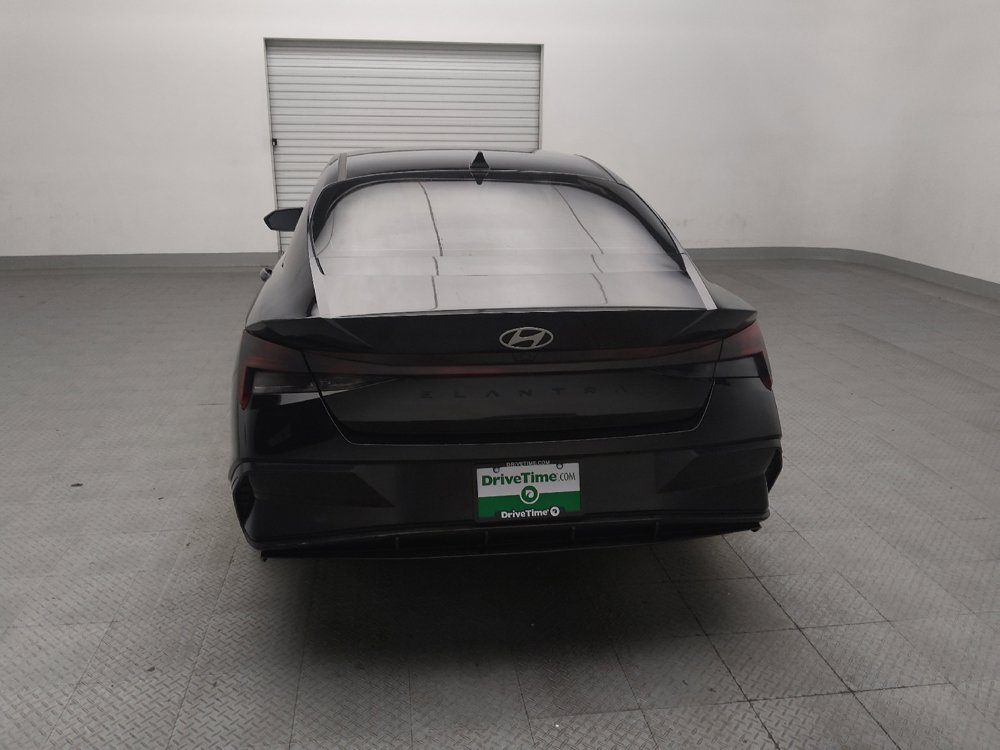 Used 2025 Hyundai Elantra SEL FWD image 6