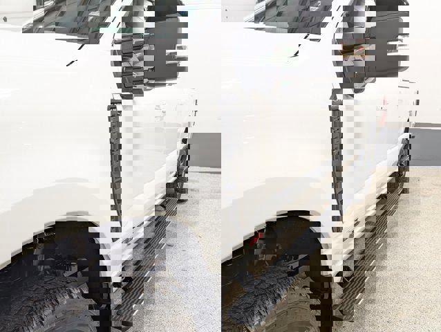 Used 2025 Ford F350 Platinum image 6