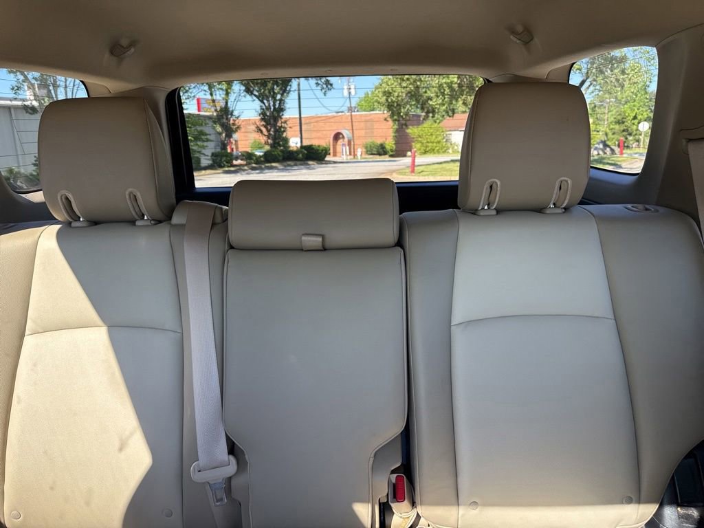 Used 2022 Toyota 4Runner SR5 Premium w/ Moonroof Package AWD/4WD image 16