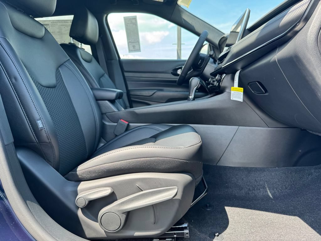 New 2026 Jeep Compass Latitude AWD/4WD image 10