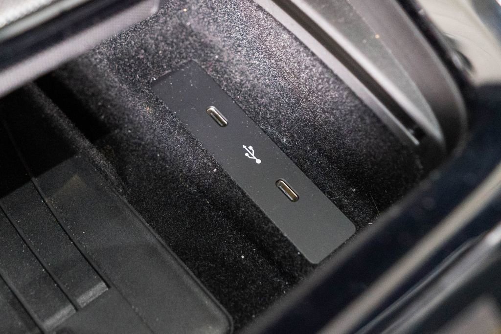 Certified 2025 Porsche Cayenne S image 28