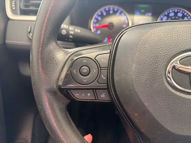Used 2021 Toyota RAV4 LE image 18