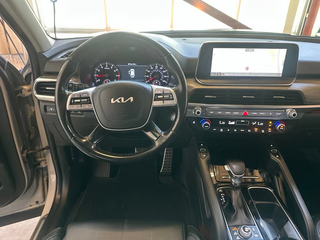 Used 2022 Kia Telluride SX w/ Nightfall Edition Package AWD/4WD image 25