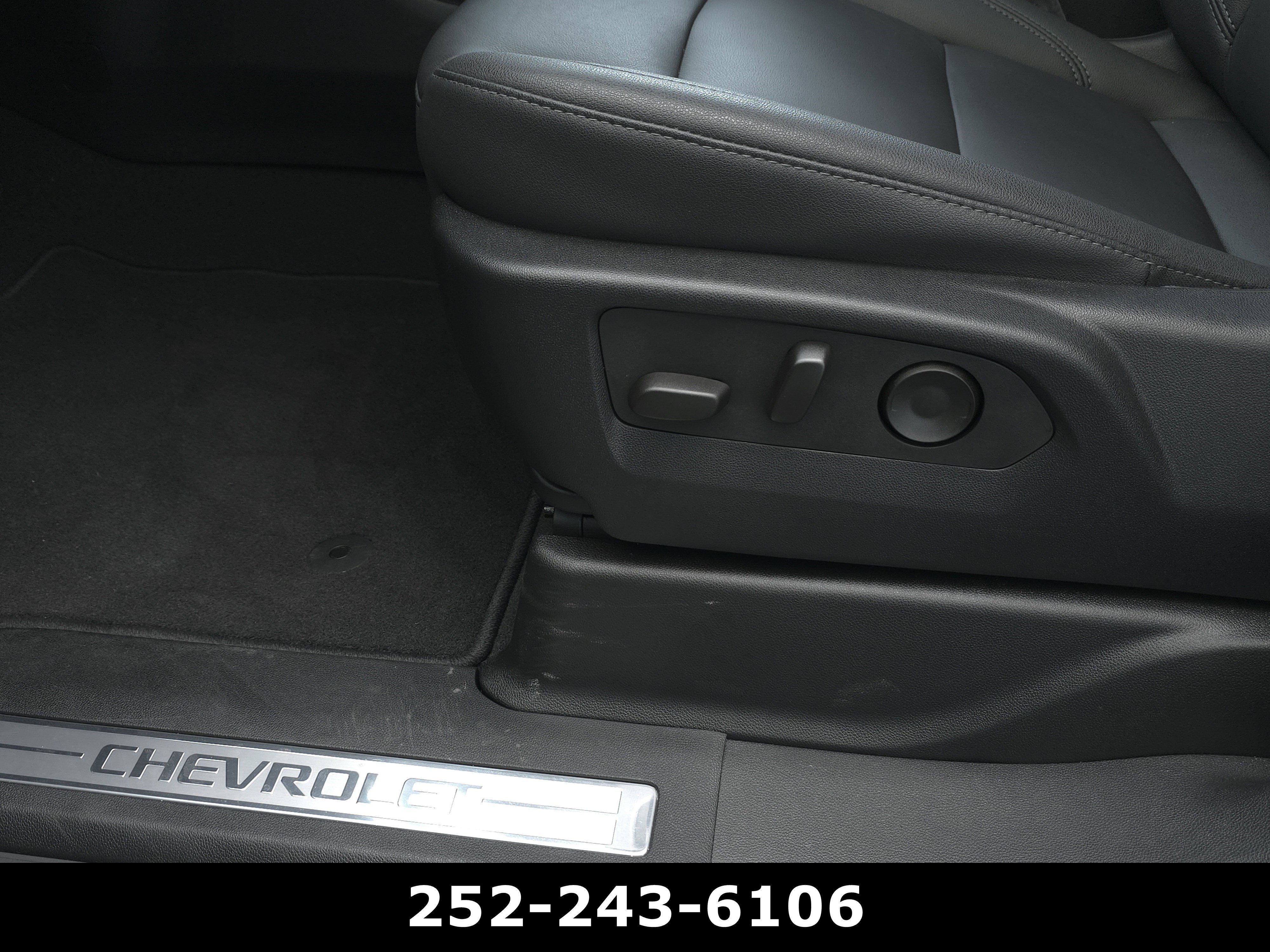 Used 2025 Chevrolet Suburban Z71 w/ Z71 Off-Road Package AWD/4WD image 11