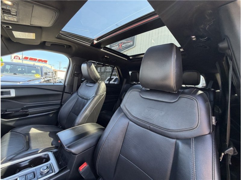 Used 2022 Ford Explorer ST w/ Equipment Group 401A AWD/4WD image 19