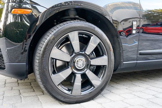 Used 2023 Rolls-Royce Cullinan w/ Cullinan Package image 44