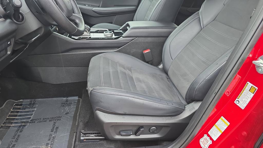 Used 2025 Mitsubishi Outlander SE FWD image 14