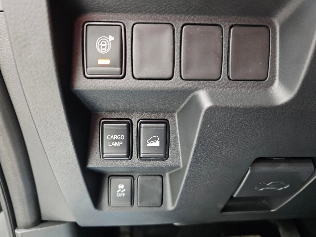 Used 2025 Nissan Frontier S image 27