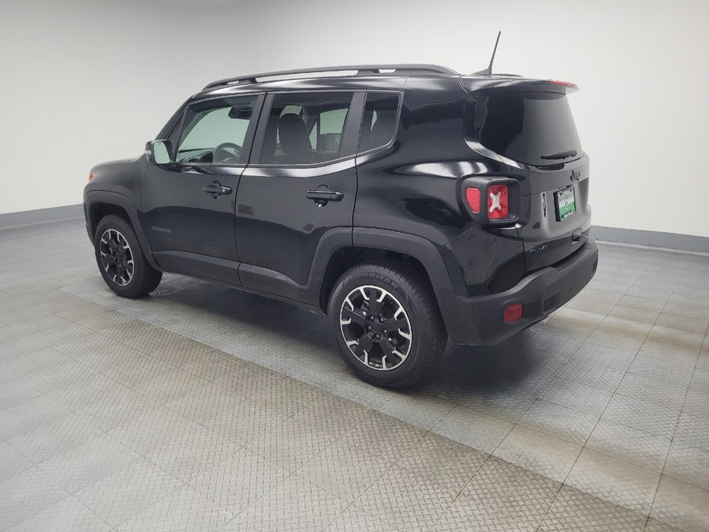 Used 2023 Jeep Renegade Latitude AWD/4WD image 3