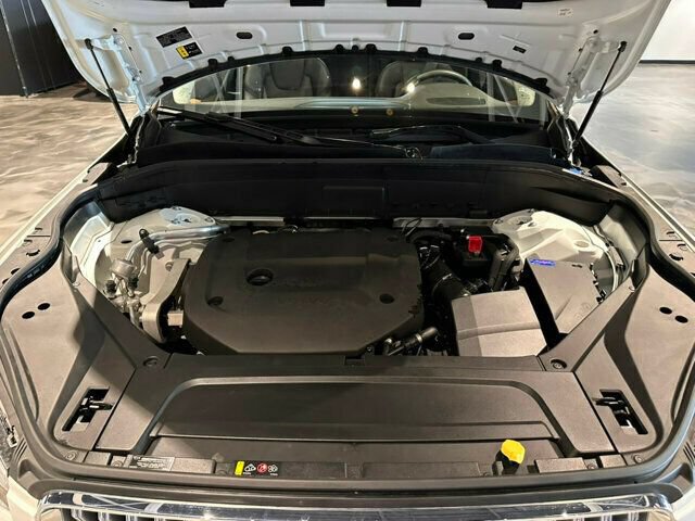 Used 2023 Volvo XC90 B6 Plus w/ Protection Package Premier AWD/4WD image 9