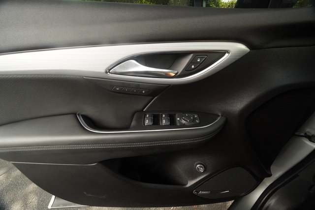 Used 2024 Buick Envision Avenir AWD/4WD image 11