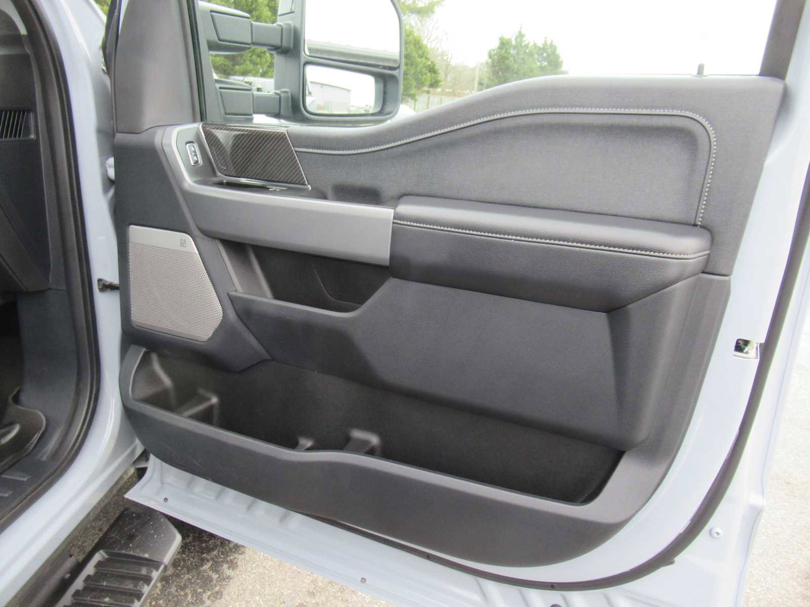 Used 2024 Ford F250 Lariat w/ Lariat Ultimate Package image 16