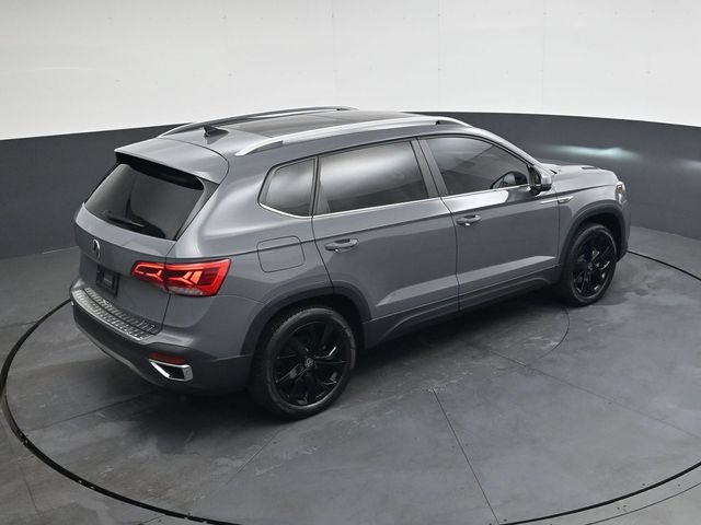 Used 2023 Volkswagen Taos SE w/ Panoramic Sunroof Package AWD/4WD image 24