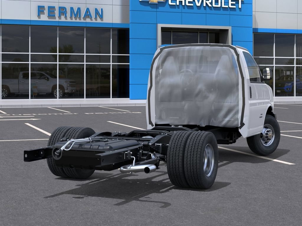 New 2026 Chevrolet Express 4500 w/ Power Convenience Package RWD image 5