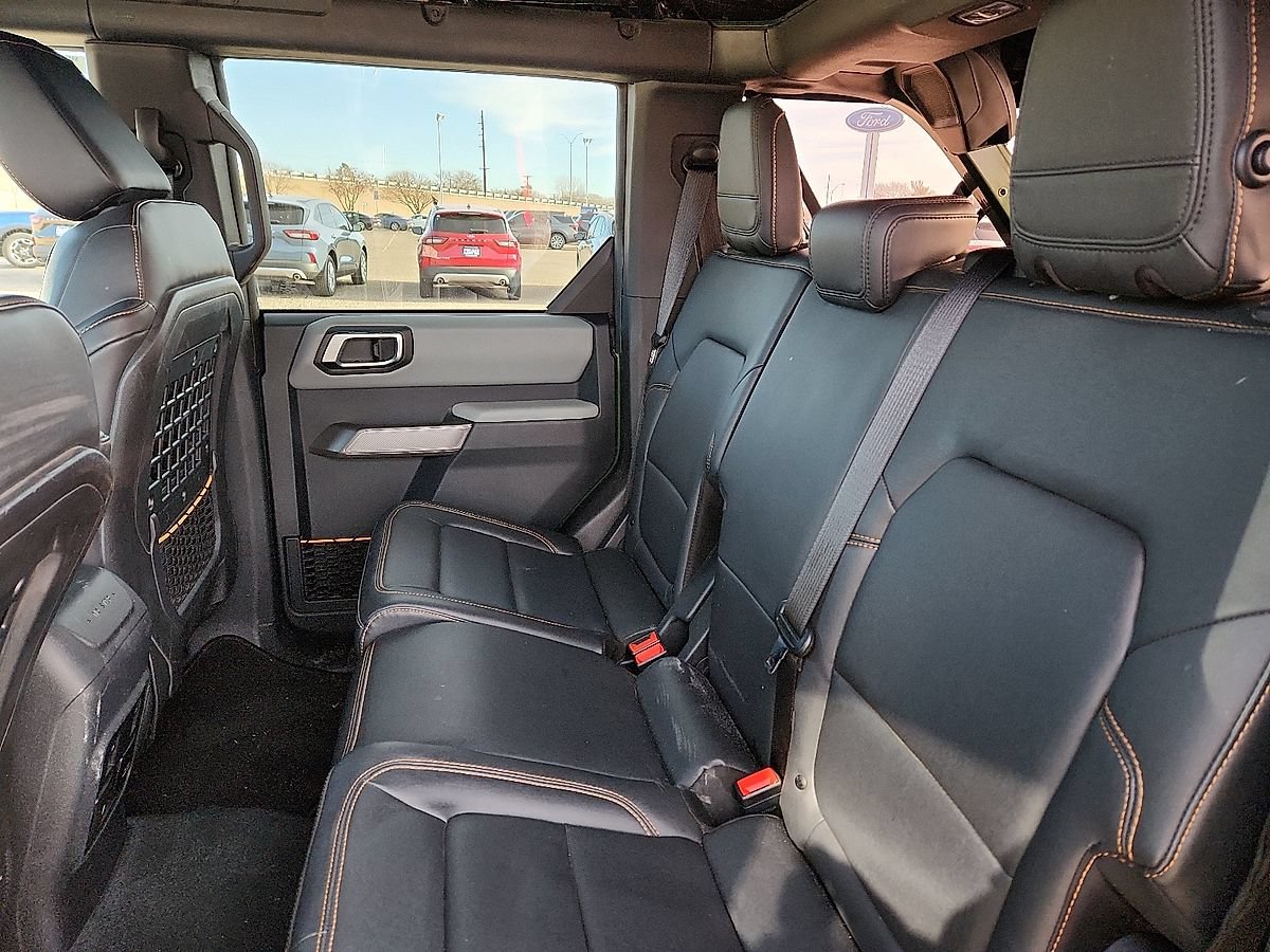 Used 2022 Ford Bronco Badlands AWD/4WD image 5