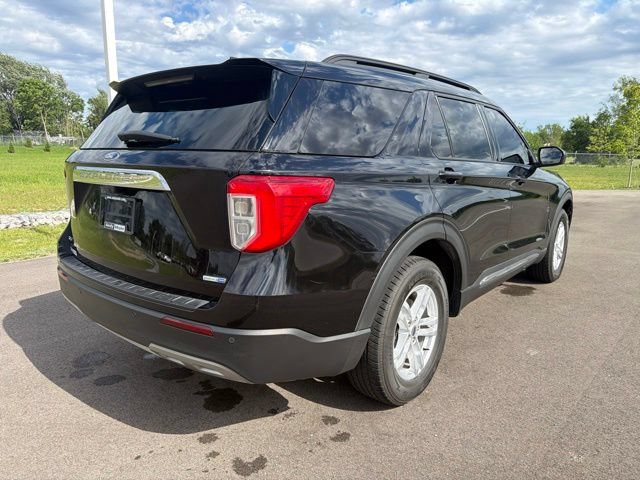 Used 2020 Ford Explorer XLT w/ Equipment Group 202A AWD/4WD image 7