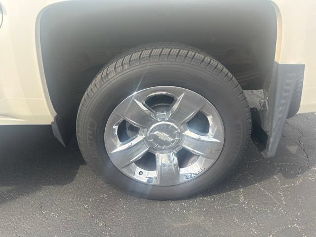 Used 2015 Chevrolet Silverado 1500 LTZ Z71 w/ LTZ Plus Package AWD/4WD image 12